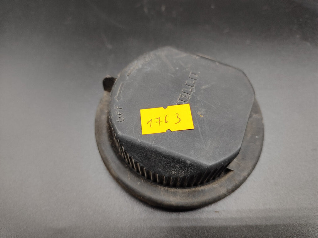 Alfa Romeo 156 SW 2.4JTD 2000 Front Headlight Bulb Dust Cover Cap 38420749