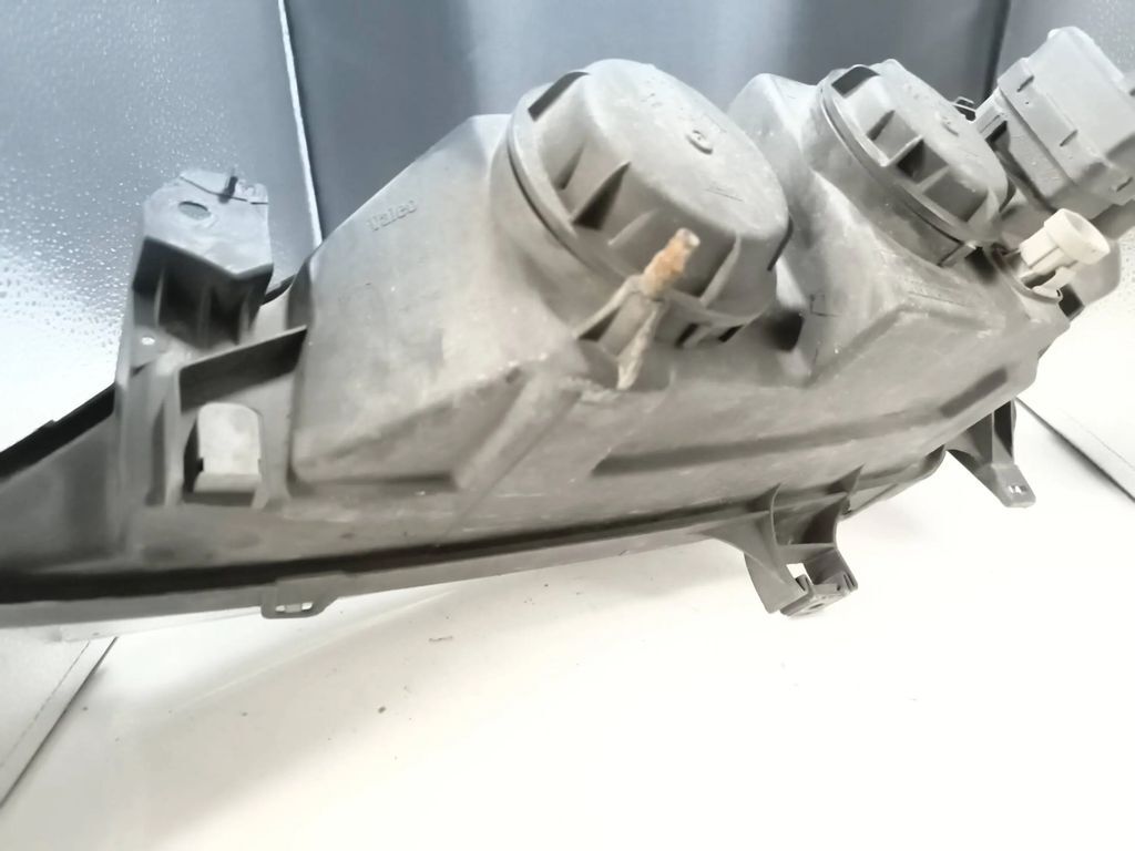 Renault Megane I 2000 LHD Front Right headlight headlamp 7700427870D 