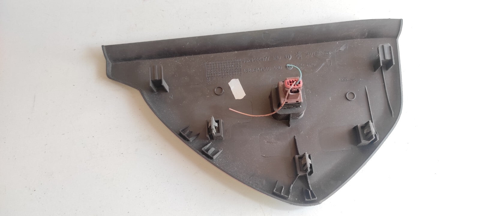 Peugeot 607 3.0i V6 2002 LHD Front Right Dashboard End Trim Cover 9629444977