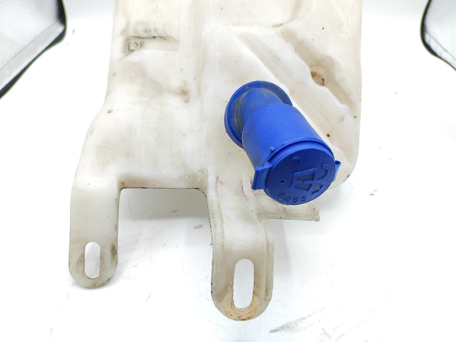 Alfa Romeo GT 1.9JTD 110kW 2004 Windscreen Washer Fluid Tank Reservoir