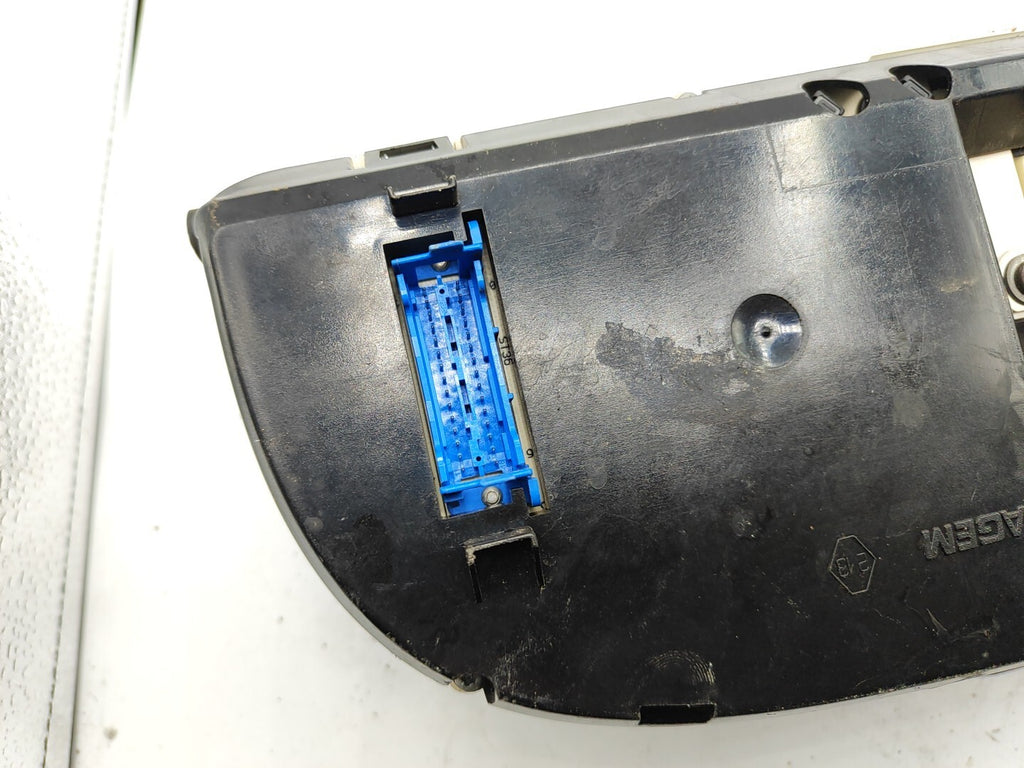 Renault Laguna MK1 1999 LHD Petrol Speedometer Cluster 7700844747