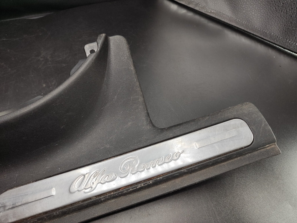Alfa Romeo 147 1.9JTD 4/5D 2004 Rear Right Door Step Still Trim CHROME 735263906