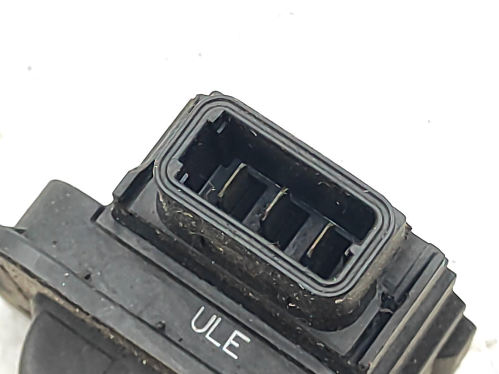 Audi A4 B5 1.8T Petrol Avant 1999 Engine Ignition Coil Module 058905105