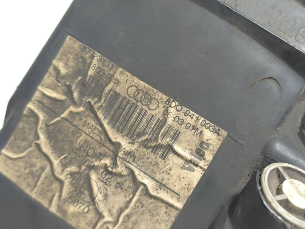 Audi A4 S4 B5 8D 1996 Left headlight headlamp 8D0941003A 