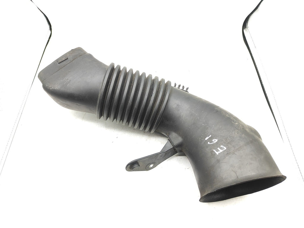 BMW E60 E61 530D Diesel Series 2004 Engine Air Intake Pipe Hose 7790056