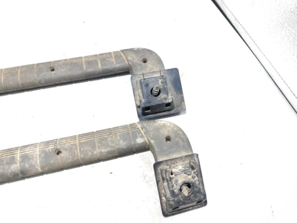 Alfa Romeo 155 1.8i 103kW 1994 Rear interior roof grab handle 