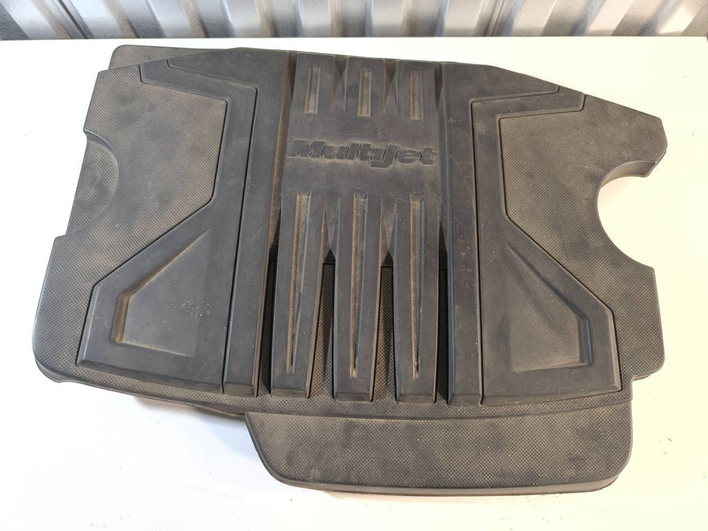 Fiat Croma 2.4JTDM 2007 Diesel Top engine cover trim 