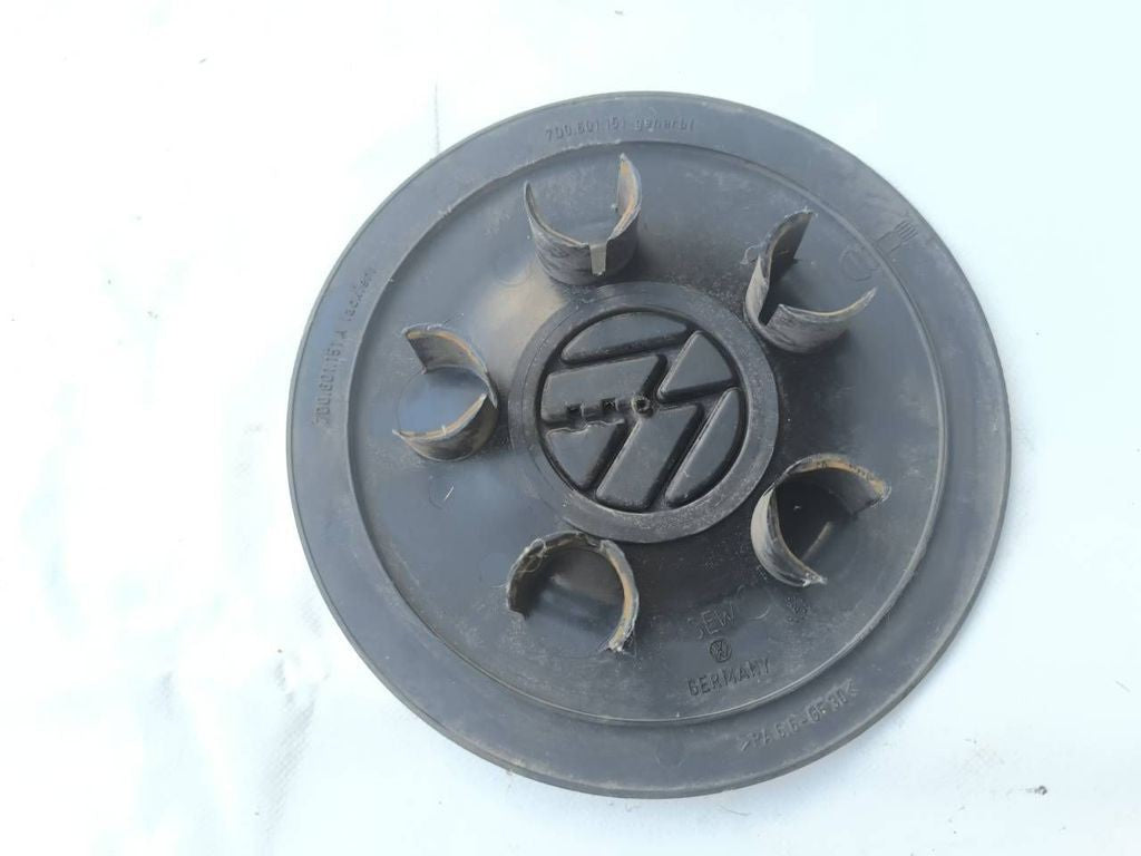 Volkswagen Transporter Caravelle T4 1997 Original wheel cap 7D0601151 