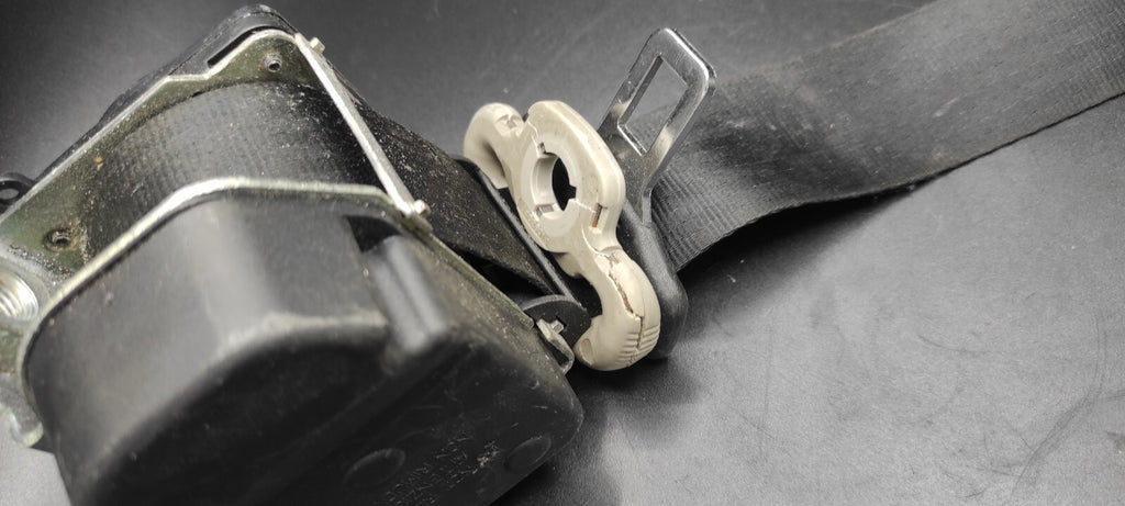 Alfa Romeo 156 2.4JTD 110kW 2003 Rear Right Seat Safety Seatbelt E2049059