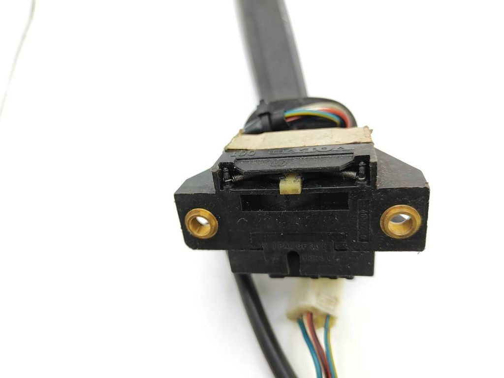 Volvo S70  V70  V70 XC 1997 Turn signal indicator stalk 9162455 