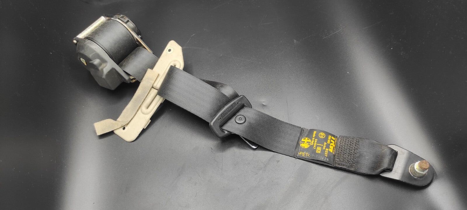 Alfa Romeo 166 2.4JTD 110kW 2001 Rear Right Seat Safety Seatbelt 044047