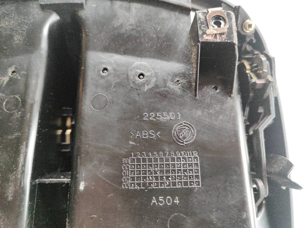 Alfa Romeo GT 147 2004 Front dash center air vent grill 225501 
