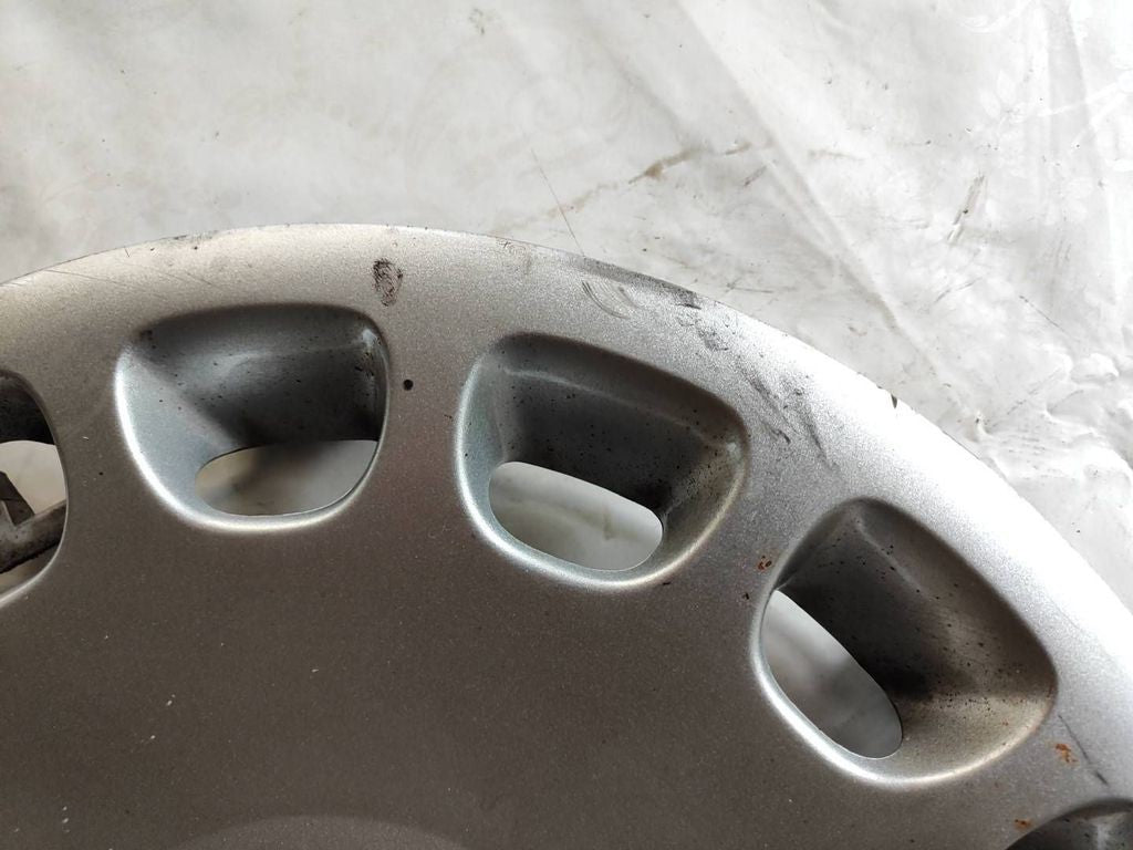 BMW 5 E39 1997 R15 wheel hub cap trim cover 36131093324 