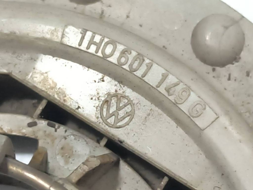 Volkswagen Golf III 1991 Original wheel cap 1H0601149G 