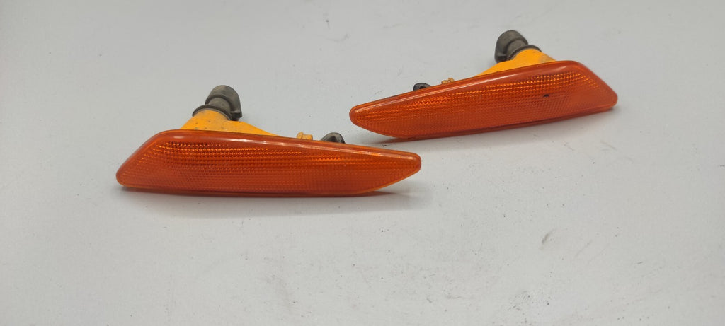 Alfa Romeo 156 2.4JTD 110kW Diesel 2002 Front Orange Indicator Turn Light Set