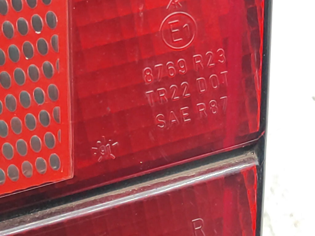 BMW 5 Series E34 1991 LHD Rear Right Taillight Light Lamp 1384012R