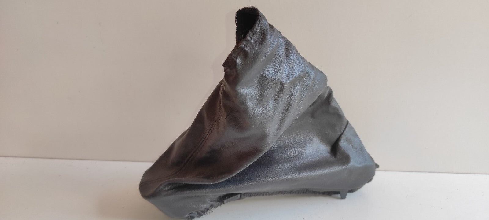 Peugeot 607 3.0i V6 2002 Handbrake Parking Brake Surround Leather Trim