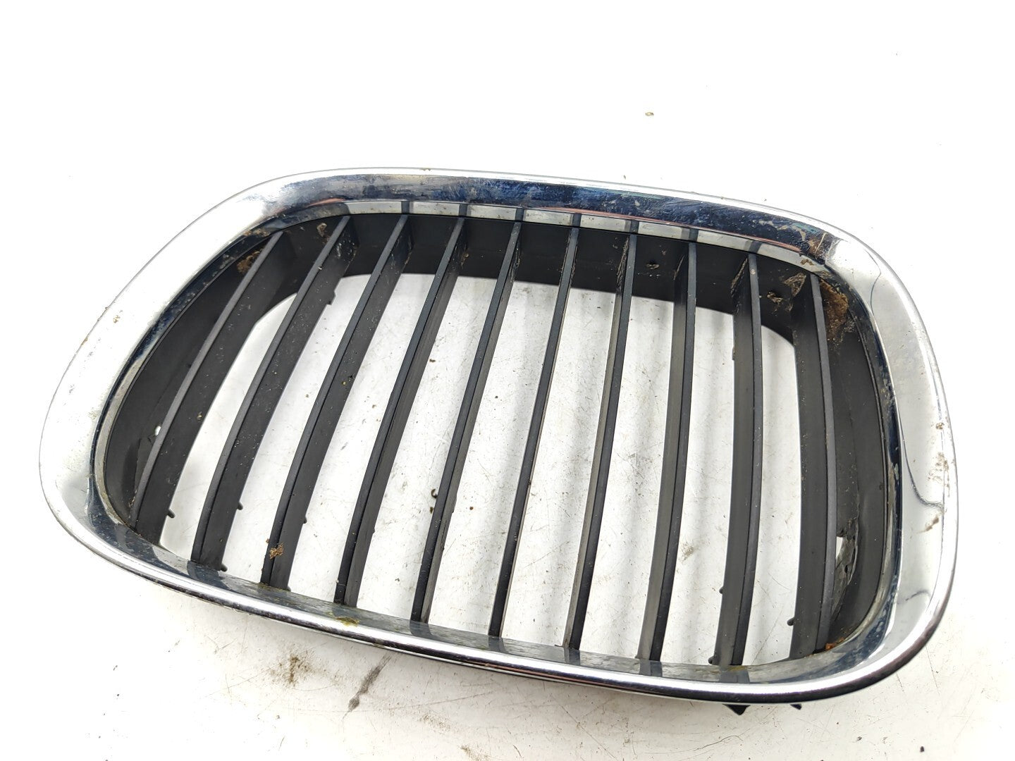 BMW 5 SERIES E39 530D 142kW Estate 2000 Front Left Bonnet Grill Kidney 8159311