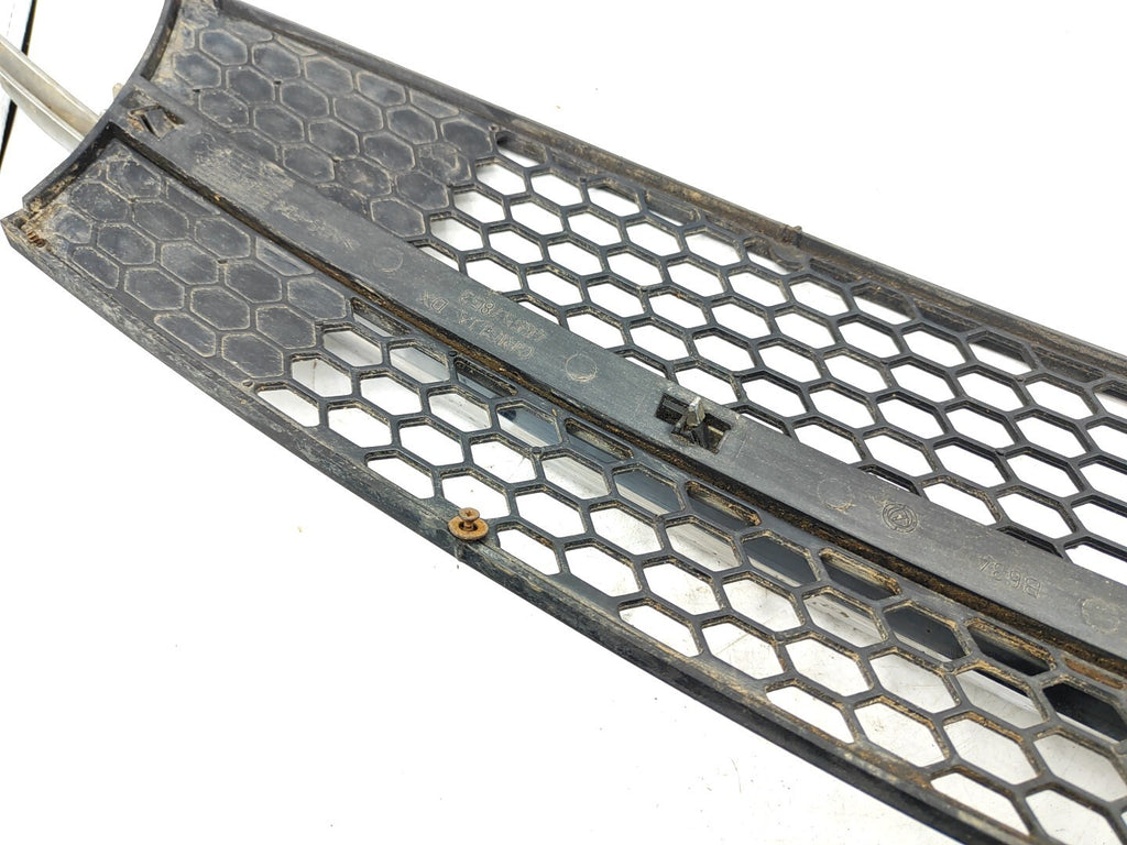 Alfa Romeo 147 1.9JTD 16V 2003 Front Right Bumper Grill 46557853