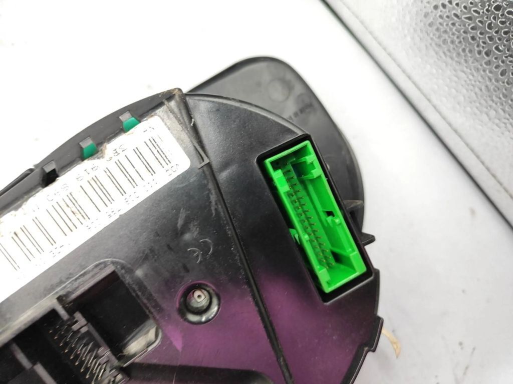  Volkswagen PASSAT B5 LHD 2000 speedometer instrument cluster 3B0919890M 