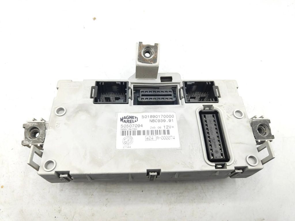 Alfa Romeo 159 2.4JTDM 147kW 2007 comfort control module 50507094 