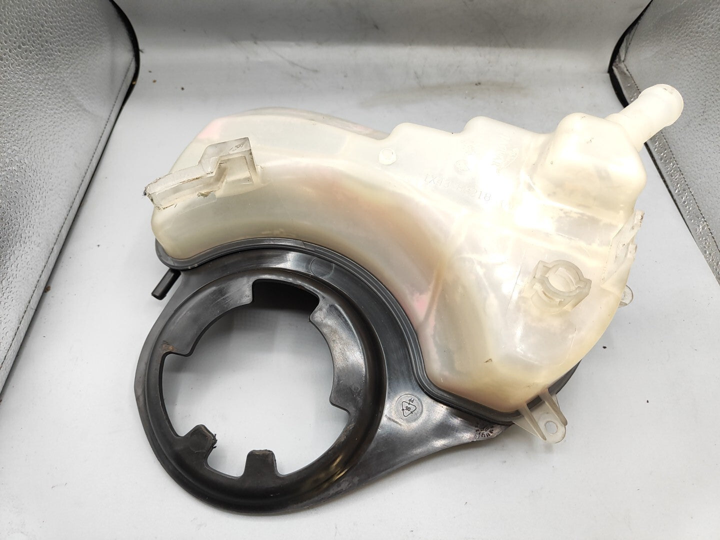 Jaguar X Type 2.0D 96kW 2004 Diesel Engine Expansion Tank 1X438K218AF