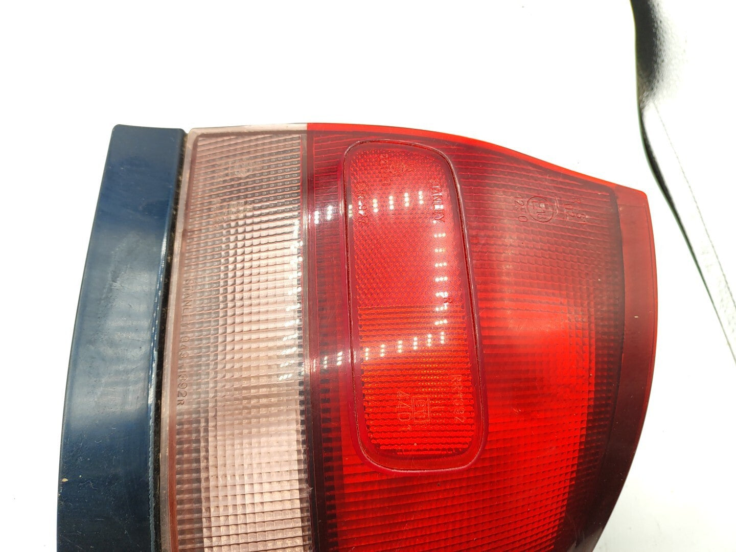 Mazda 626 1.8i Hatchback 1999 LHD Rear Right Side Taillight 0431392R