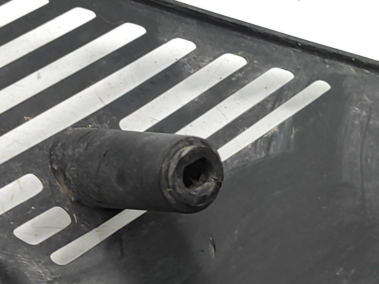 Alfa Romeo 166 2002 Front Center Bumper Upper Grill 606522840