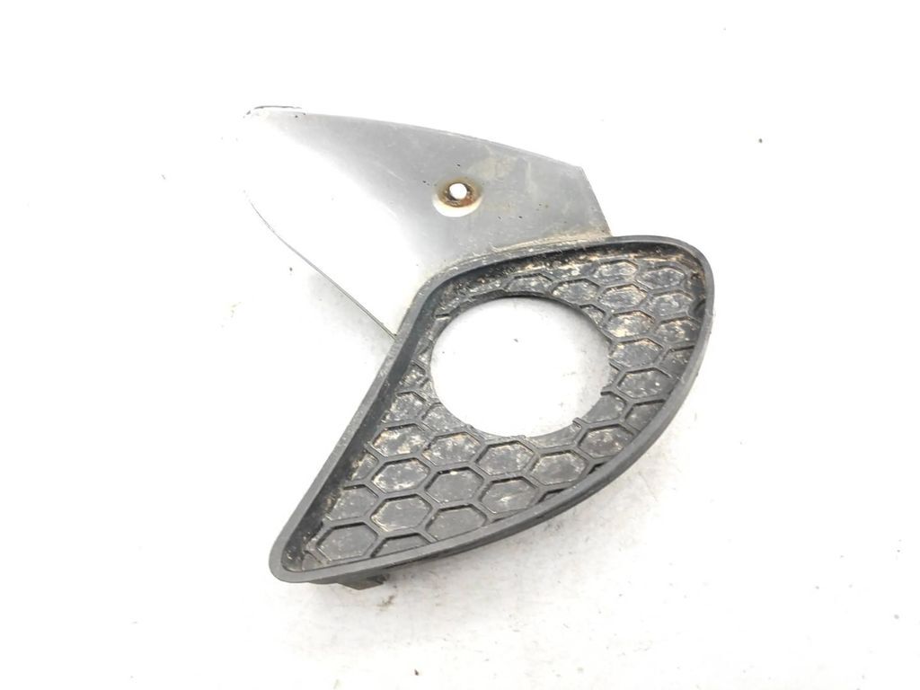 Alfa Romeo 147 Facelift 2007 front left fog light trim grill 156052634 