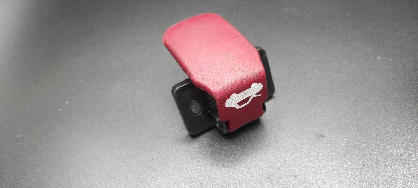 Alfa Romeo 156 147 GT 2005 LHD Bonnet Hood Open Release Handle