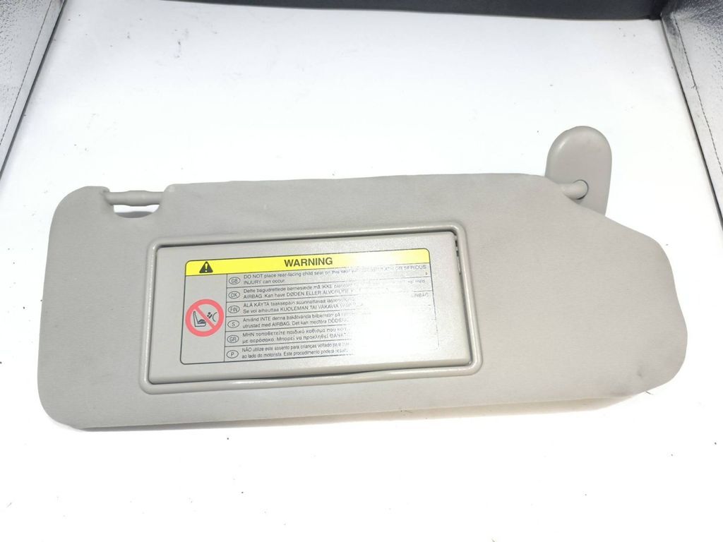 Toyota Avensis T250 2.2D-CAT Diesel 2006 LHD Front Right sun visor 
