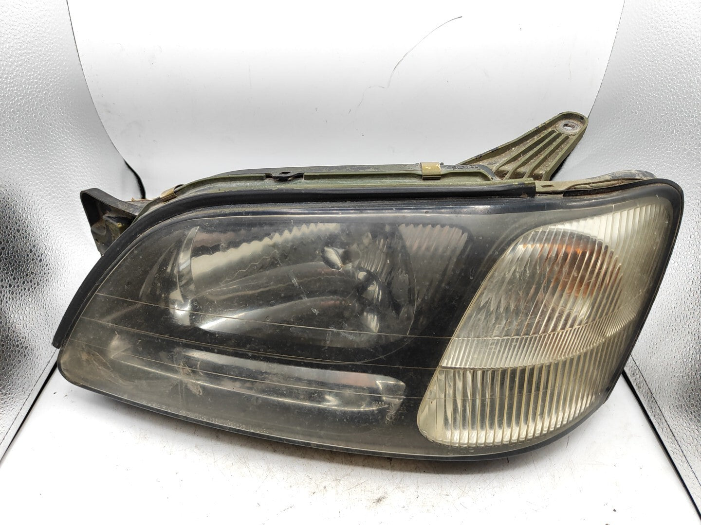 Subaru Legacy BE III 2000 LHD Front Left Side Headlight Light 10020653