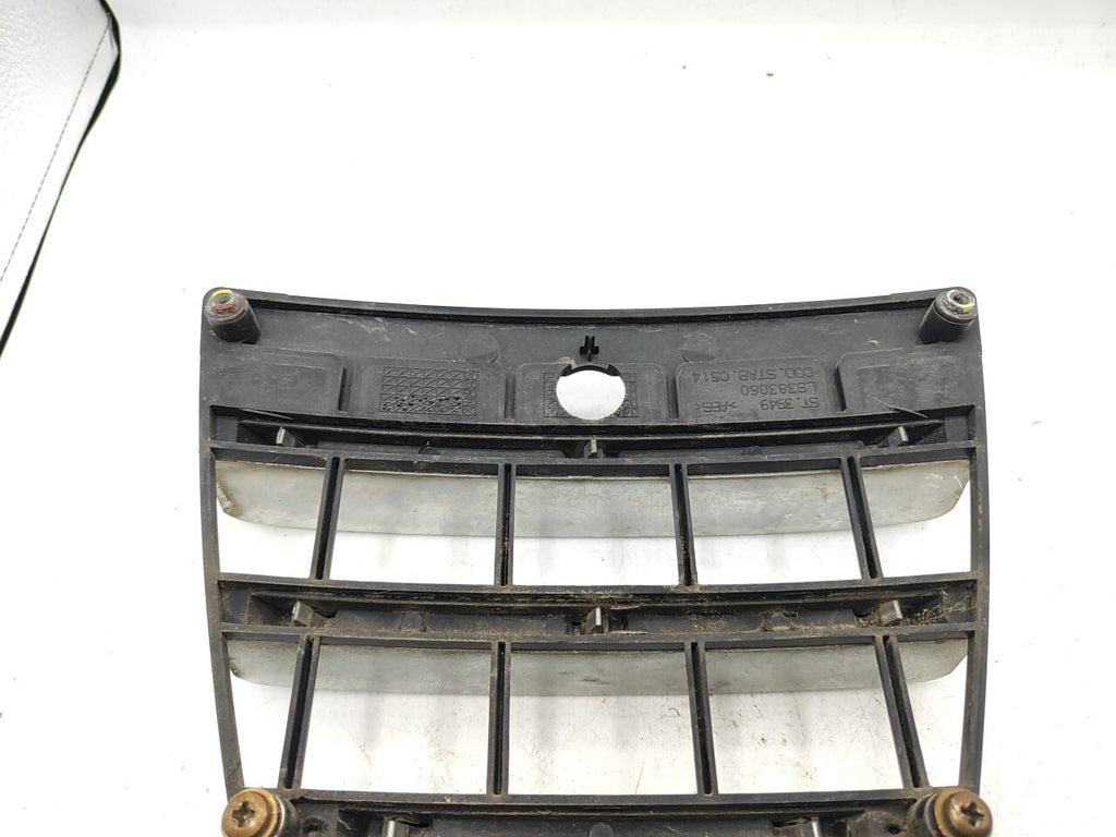 Alfa Romeo 147 Facelift 2007 Front Bumper Center Grill LS383060