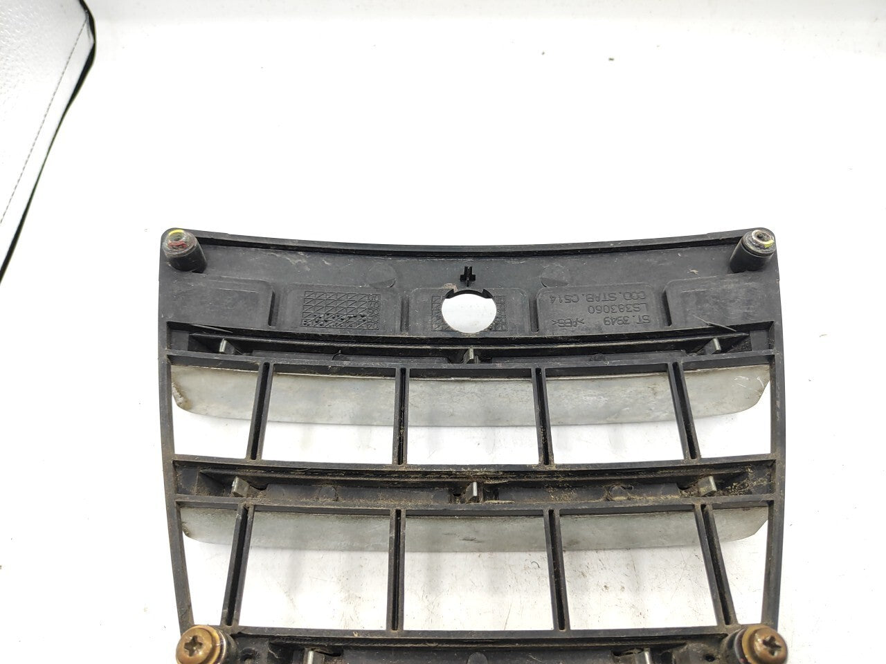 Alfa Romeo 147 Facelift 2007 Front Bumper Center Grill LS383060