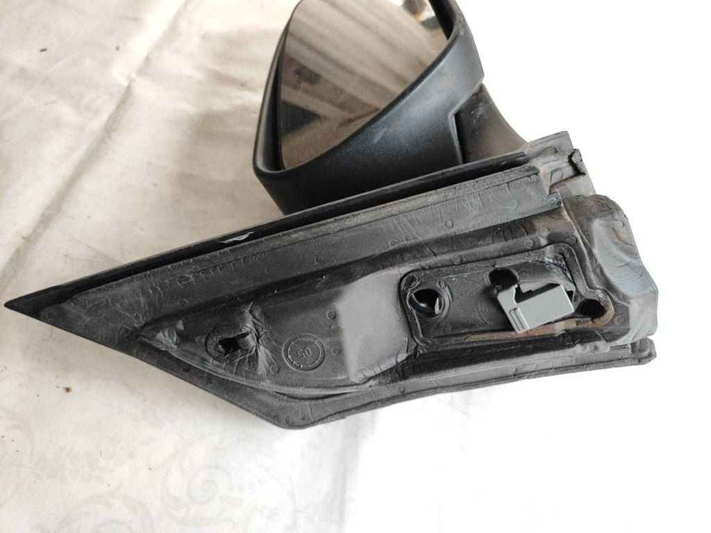 Ford Focus 2006 Right electric wing mirror E9014292 