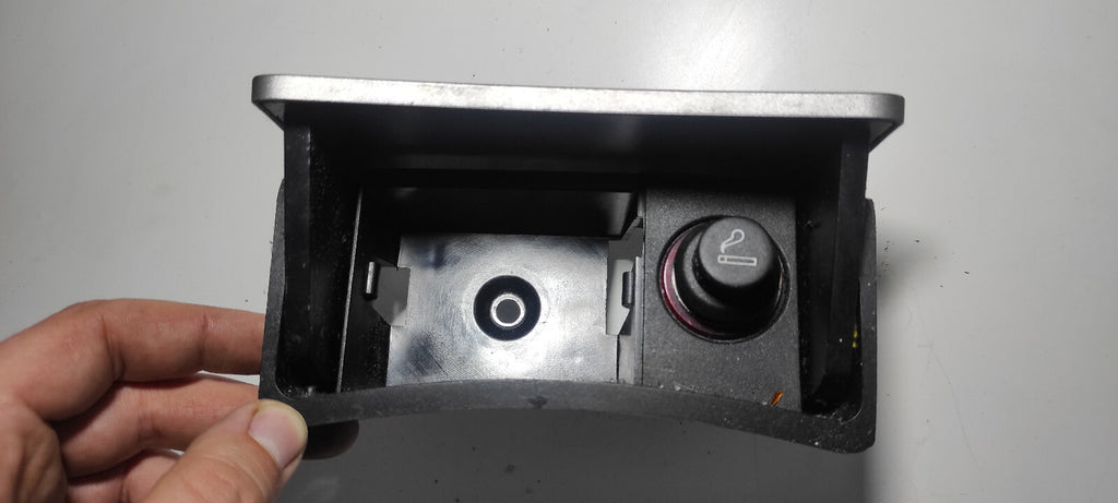 Alfa Romeo GT 1.9JTD 2004 LHD Front Dash Ashtray / Storage Copartment