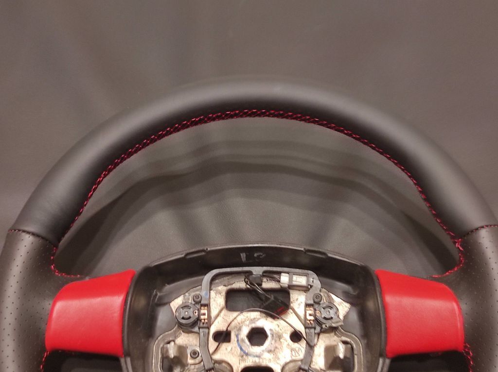 Ford Focus MK2 2008 Steering wheel 30347728 NEW LEATHER / REFURBISHED