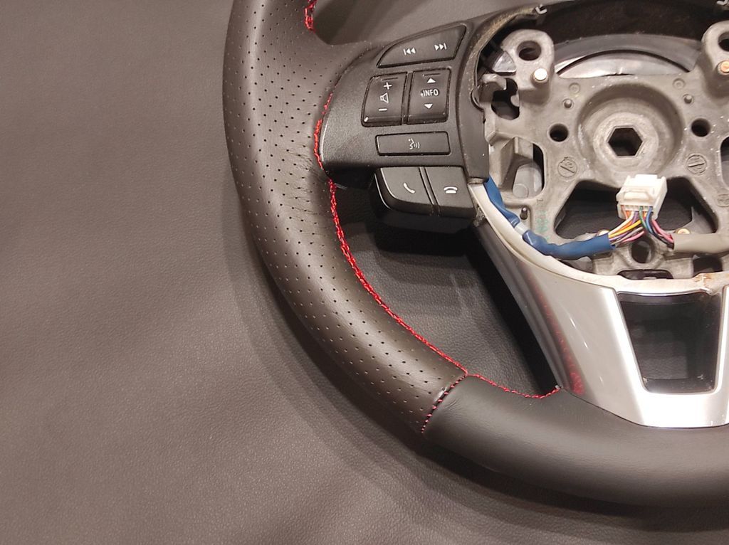 Mazda CX-5 2014 Steering wheel K0273 NEW LEATHER/ REFURBISHED