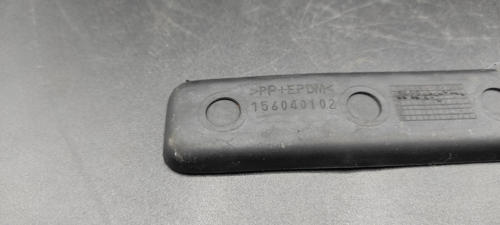 Alfa Romeo GT 2.0JTS 2004 Center Console Rubber Mat Insert 156040102