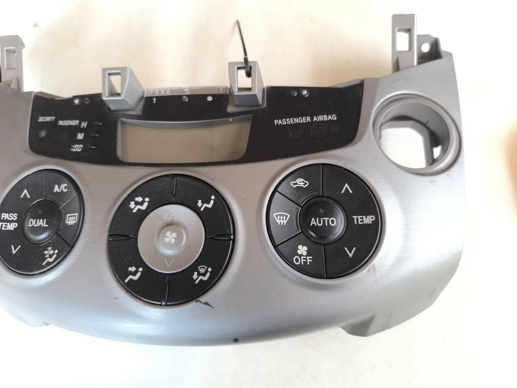 Toyota RAV 4 (XA30) 2008 RHD Climate control unit module 5590042290 