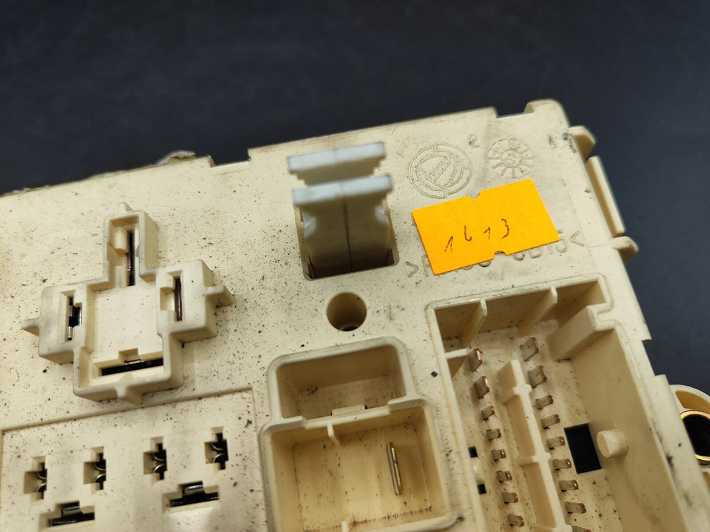 Alfa Romeo 147 8V 2003 Fuse Box Control Unit Module 46558758 467463750