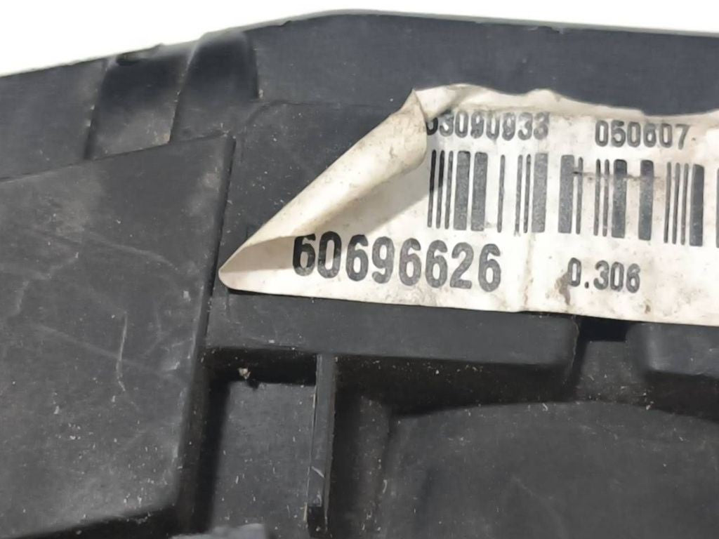 Alfa Romeo 159 2007 Diesel speedometer instrument cluster 60696626 (Dirt inside)