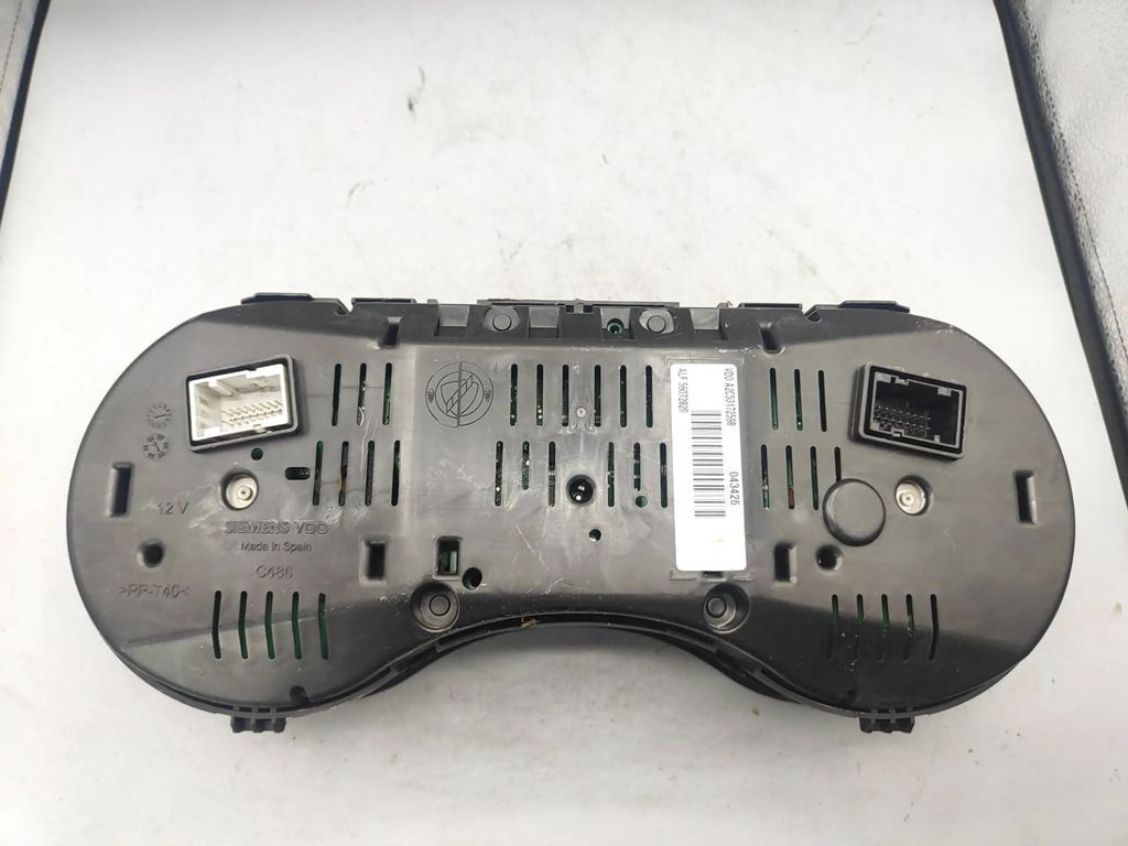 Alfa Romeo 159 2007 LHD Diesel speedometer instrument cluster 0156072820 