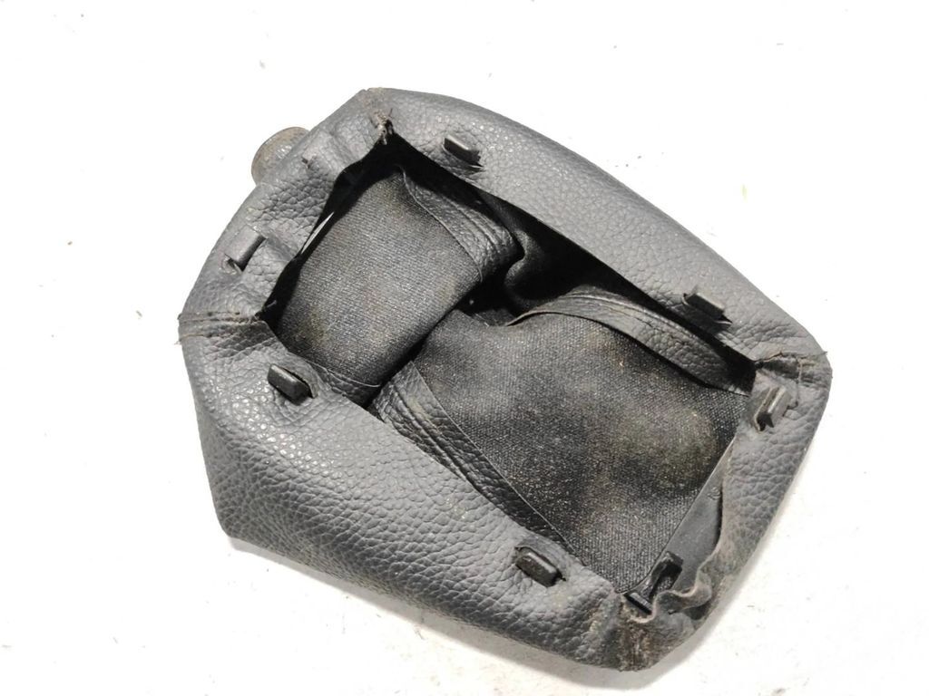 Alfa Romeo 155 1.8i 103kW 1994 Manual Gear lever shifter trim leather  