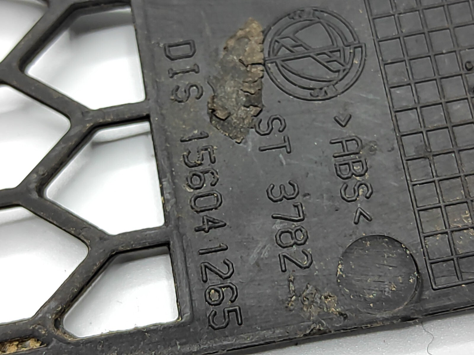 Alfa Romeo 156 FaceLift 2003 Front Bumper Lower Center Grill 156041265