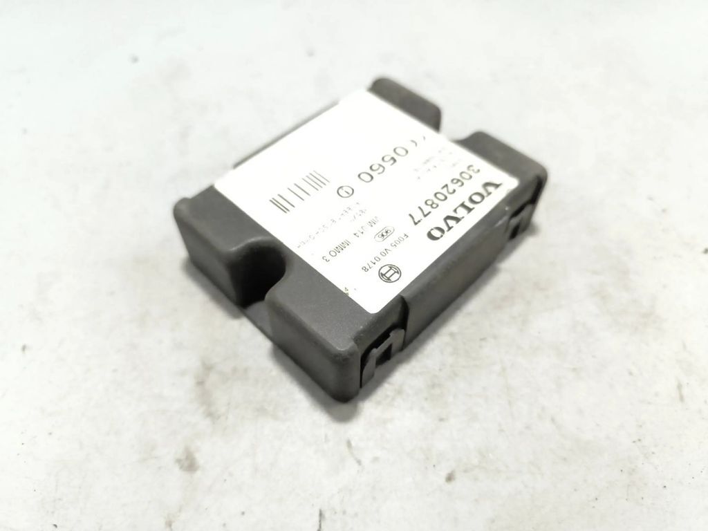 Volvo S40 V40 2000 Immobilizer control unit module 30865187 