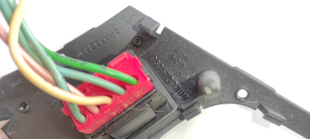 Peugeot 607 3.0i V6 2001 LHD Front Right Electric Window Switch 9635733380