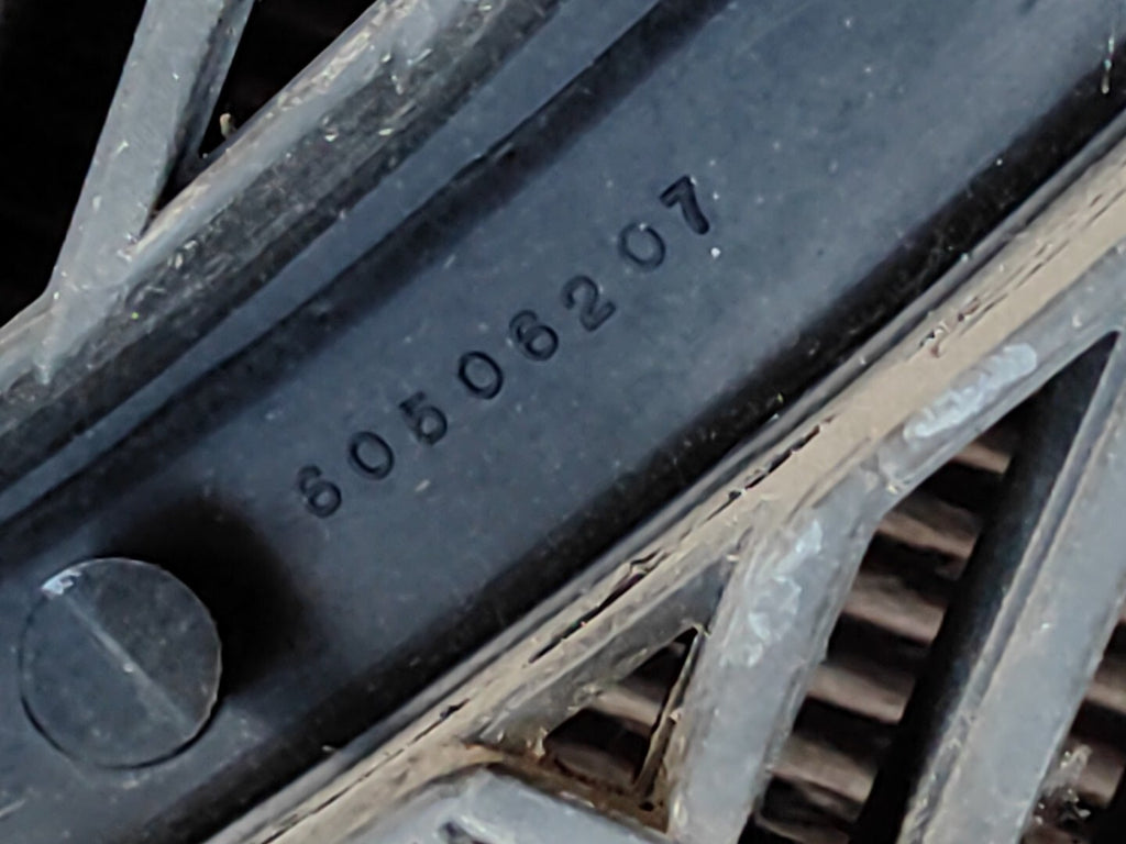 Alfa Romeo 155 Front Upper Mesh Grill 60506207