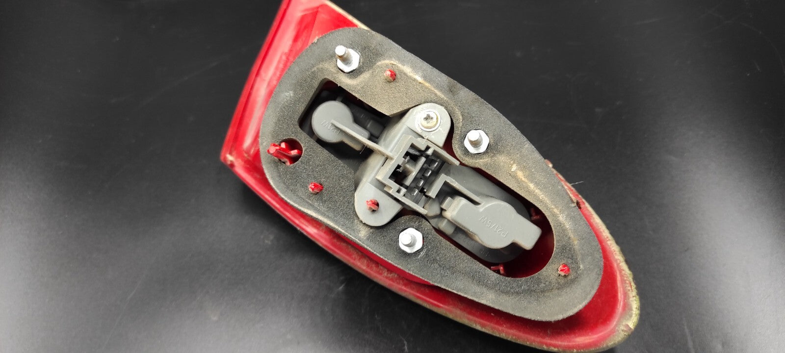 Alfa Romeo 147 1.9JTD 103kW 16V 2004 LHD Rear Right Taillight Lamp 46556347