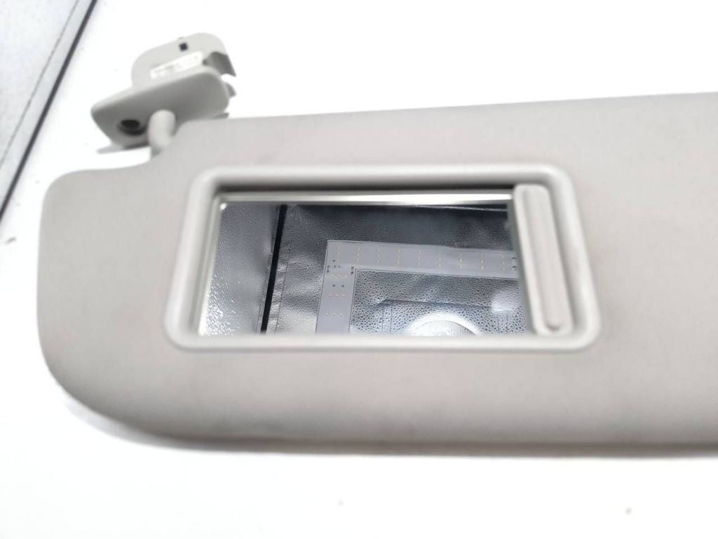Audi A6 S6 C6 4F 2008 sun visor 4F0857551 